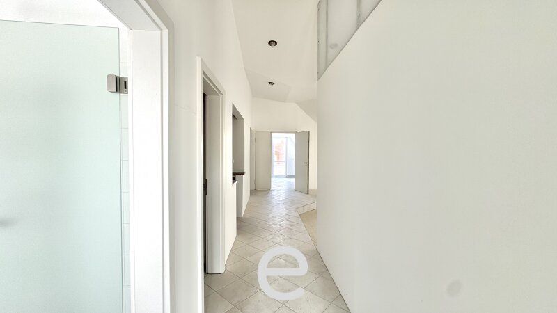 Stadtleben mit Panorama – Stilvolle Dachgeschosswohnung im Gründerzeithaus - Bild 10