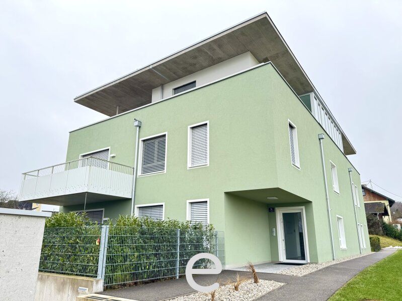 Traumhafte Gartenwohnung mit Carport mitten in Neukirchen/Lambach - Bild 2