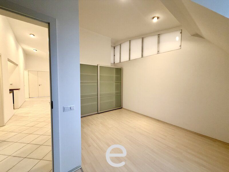 Stadtleben mit Panorama – Stilvolle Dachgeschosswohnung im Gründerzeithaus - Bild 20