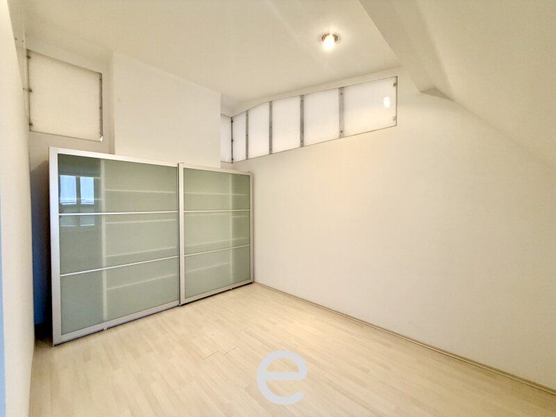 Stadtleben mit Panorama – Stilvolle Dachgeschosswohnung im Gründerzeithaus - Bild 18