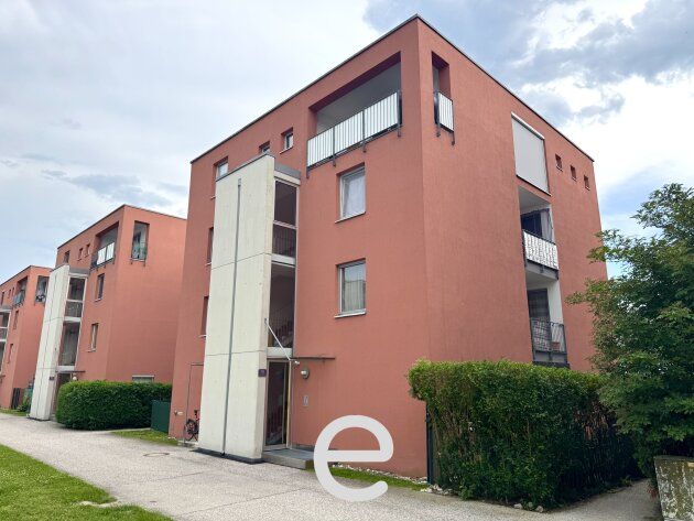 Anleger aufgepasst! Vermietete 2 Zimmer Wohnung mit Loggia und Tiefgaragenplatz in Wels - Nähe Traunauen!