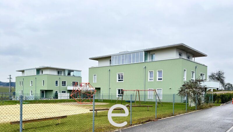 Traumhafte Gartenwohnung mit Carport mitten in Neukirchen/Lambach - Bild 3