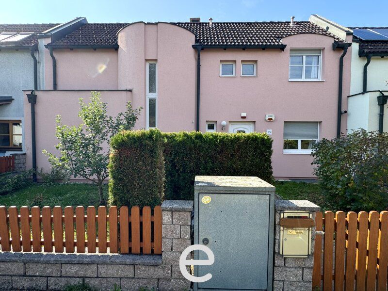 Ein Zuhause zum Ankommen – Reihenhaus mit Kamin, Terrasse und privatem Garten in Wels - Bild 1