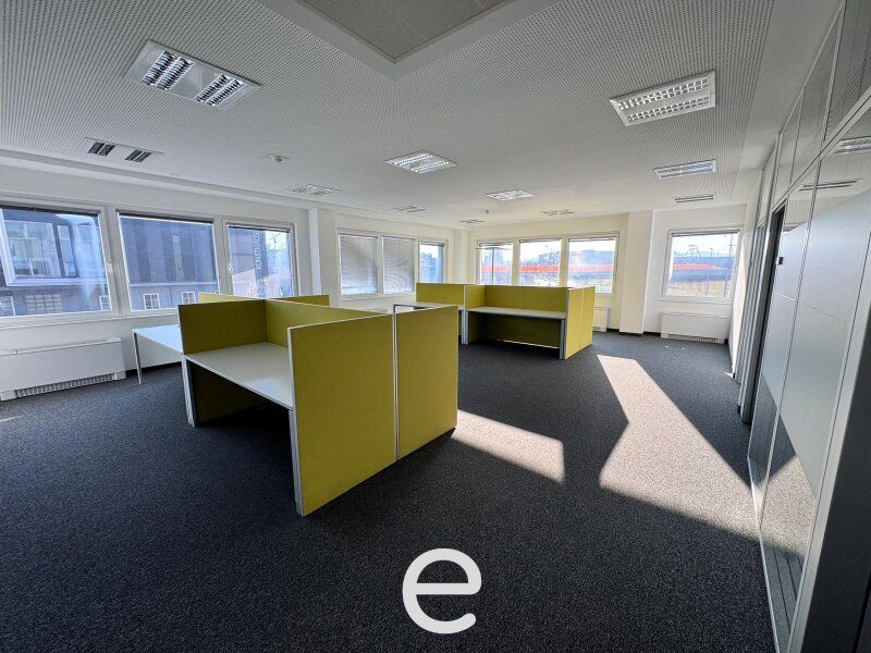 Modernes Büro am Winterhafen, Linz Zentrum, ab sofort mietbar! - Bild 1
