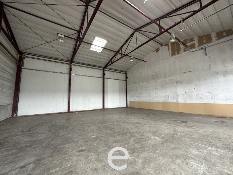 Lagerhalle und Büro in St. Pölten / Unterradlberg mit  1500m² zu vermieten. - Bild 2
