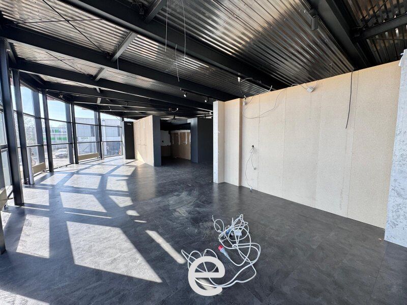 Moderner Showroom mit Büro- und Lagerflächen in Ansfelden zu verkaufen! - Bild 9
