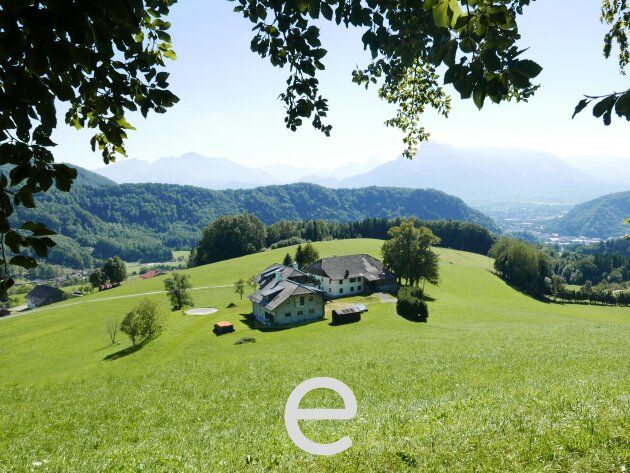 Außergewöhnliche Liegenschaft – autarker Lebensraum mit einzigartigem Blick über die Stadt Salzburg.