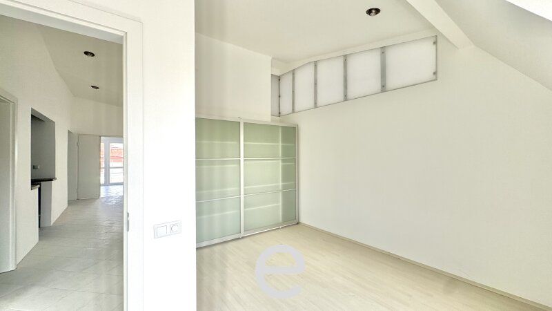 Stadtleben mit Panorama – Stilvolle Dachgeschosswohnung im Gründerzeithaus - Bild 9