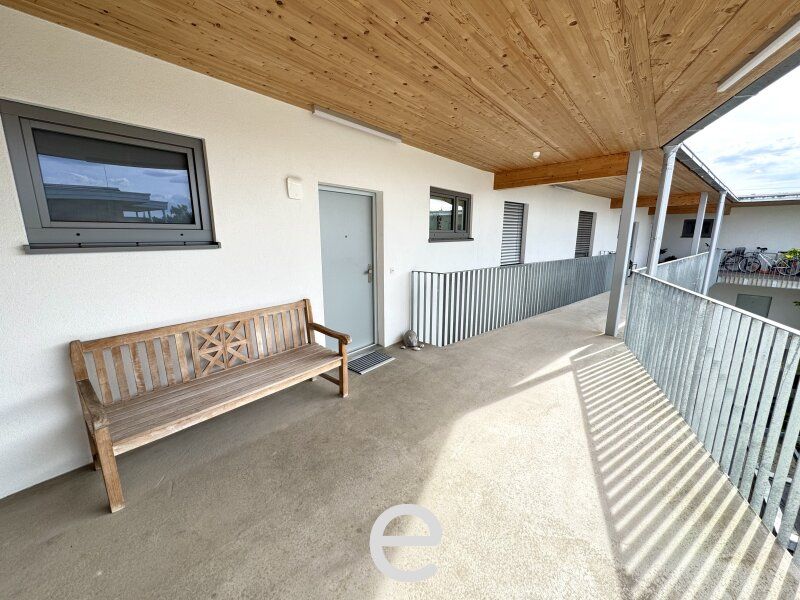 Dachgeschoss-Traum mit großzügigem Sonnenbalkon - Bild 3