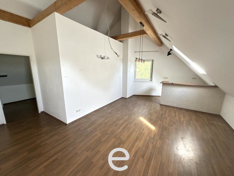 Wohnhaus mit viel Potential, Garten & Pool in Wels-Maxlheid - Bild 12