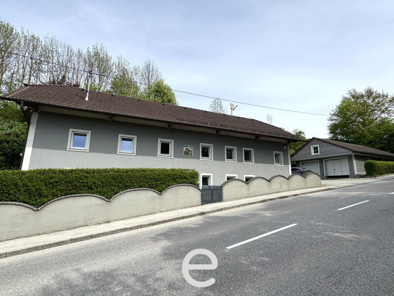 Großzügiges Einfamilienhaus mit XXL-Doppelgarage & viel Potential in Steinerkirchen an der Traun - Bild 1