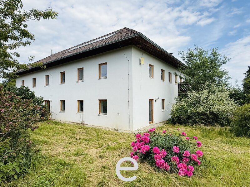 Vierkanthof in idyllischer Alleinlage - Bild 12